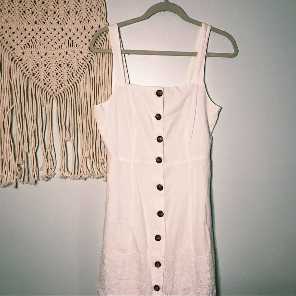 Gap White Eyelit Dress sz 6✨ NWT